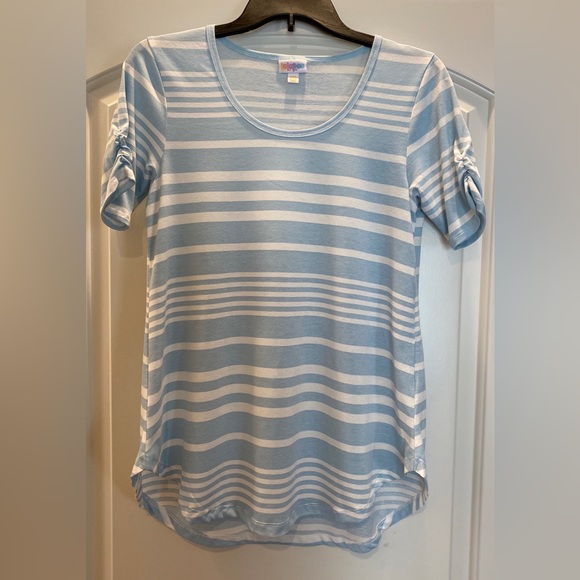 Lularoe Morgan Tee - Picture 1 of 4